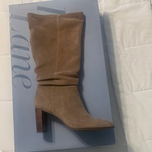 Essex Lane Maeve slouch boot in wheat size 9 suede